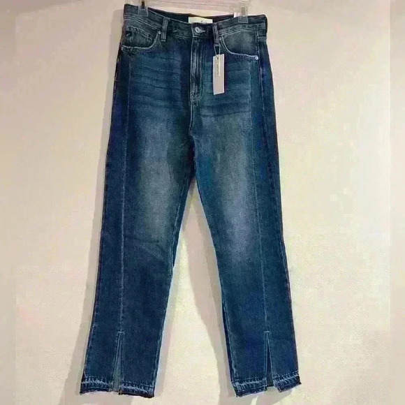 Kancan Medora High Rise 90s Split Hem
Straight Blue Jeans Size 5/26 NWT - Picture 2 of 8